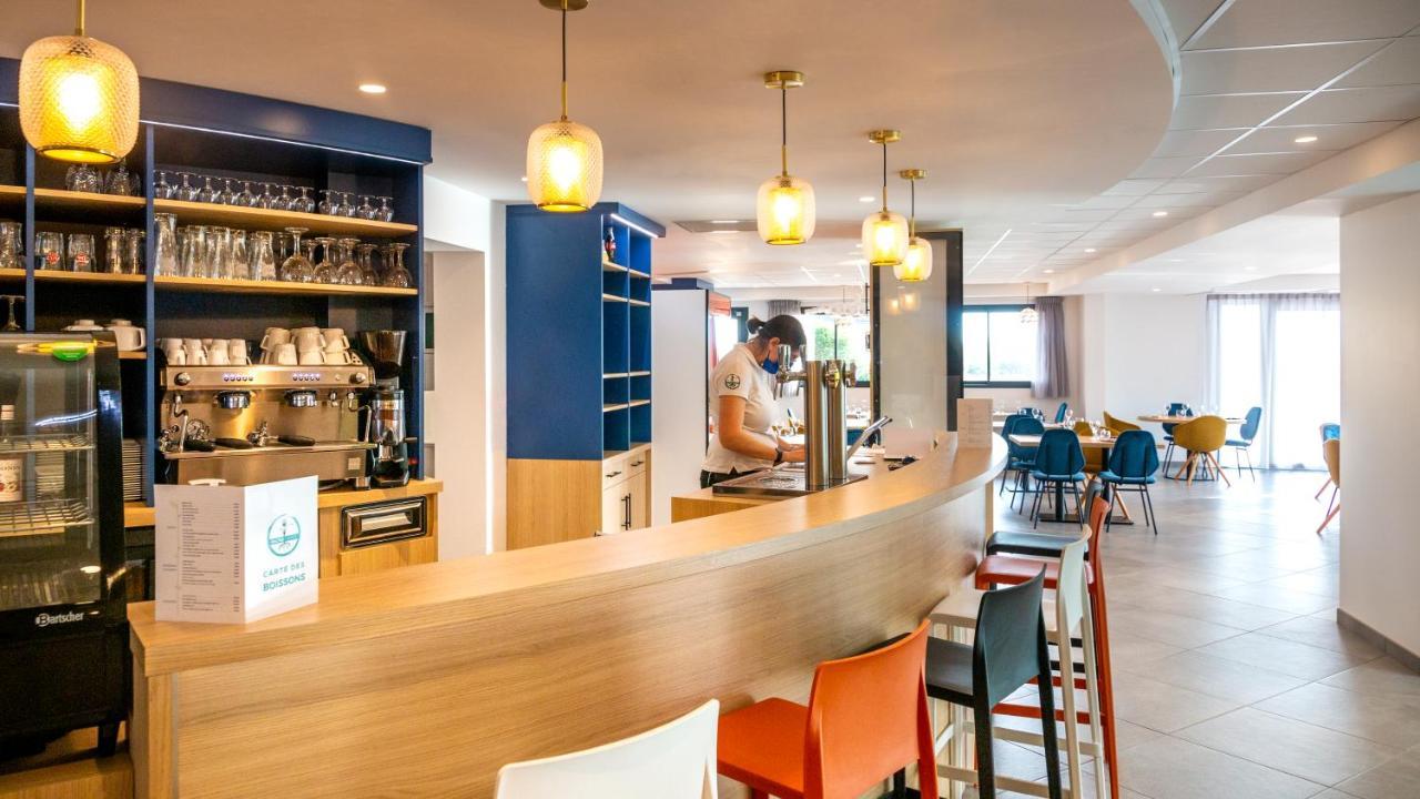 Hotel Ibis Styles Fougeres Beaucé Exterior foto
