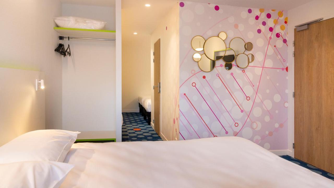 Hotel Ibis Styles Fougeres Beaucé Exterior foto